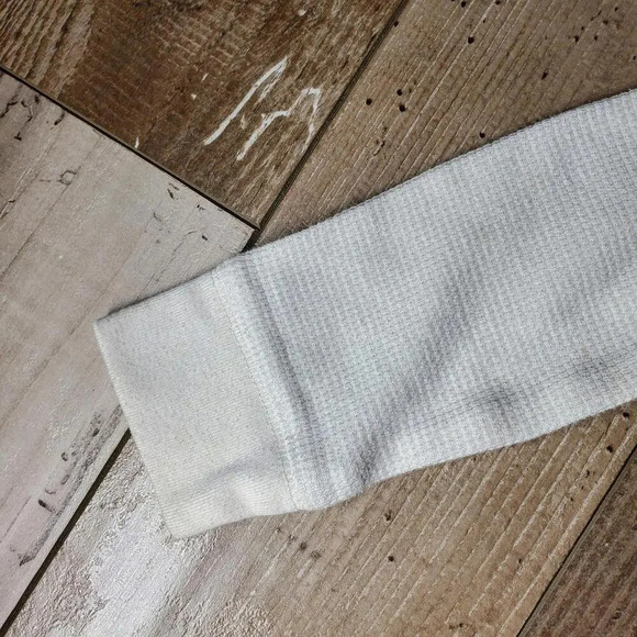 Disney and Jumping Beans Size 18m Mickey Mouse Long Sleeve Knit Bodysuit EUC - Picture 9 of 12